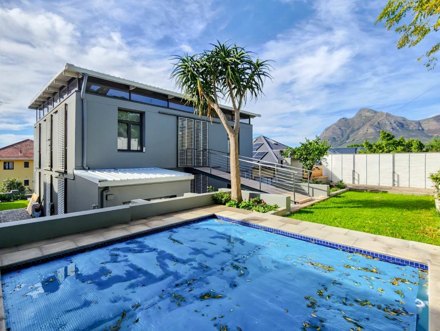 To Let 4 Bedroom Property for Rent in Tamboerskloof Western Cape